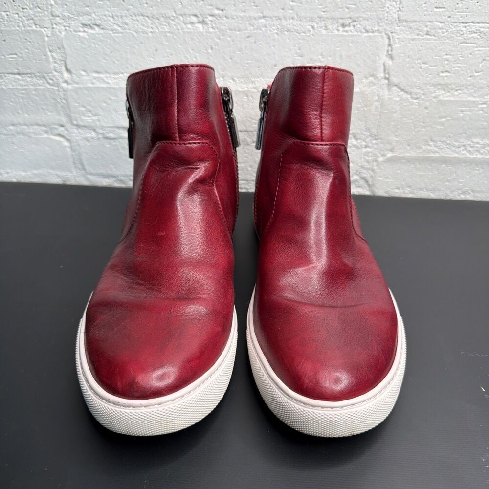 Kenneth Cole Kiera High Top Sneaker Boot 8.5 Sporty Chic Street Style Minimalist